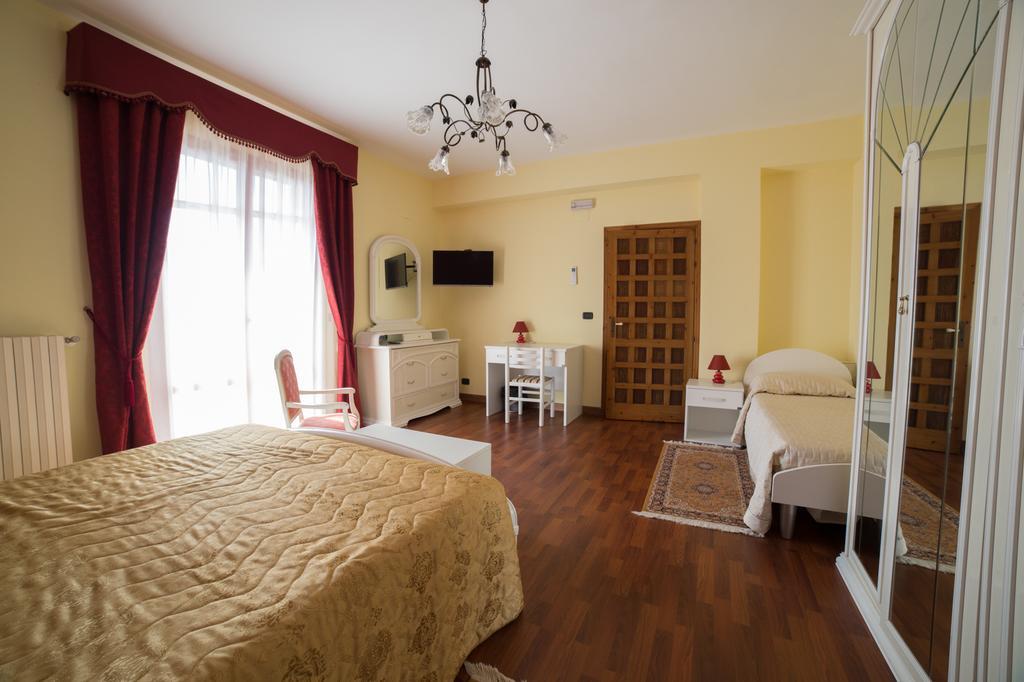 B&B Diamante Nissoria Bagian luar foto