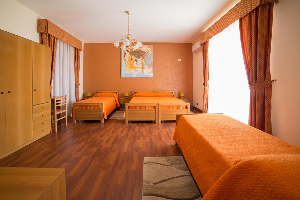 B&B Diamante Nissoria Bagian luar foto