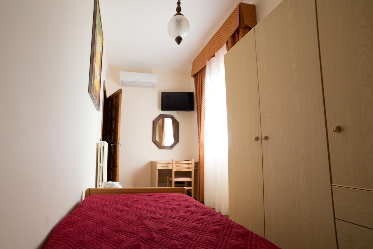 B&B Diamante Nissoria Bagian luar foto