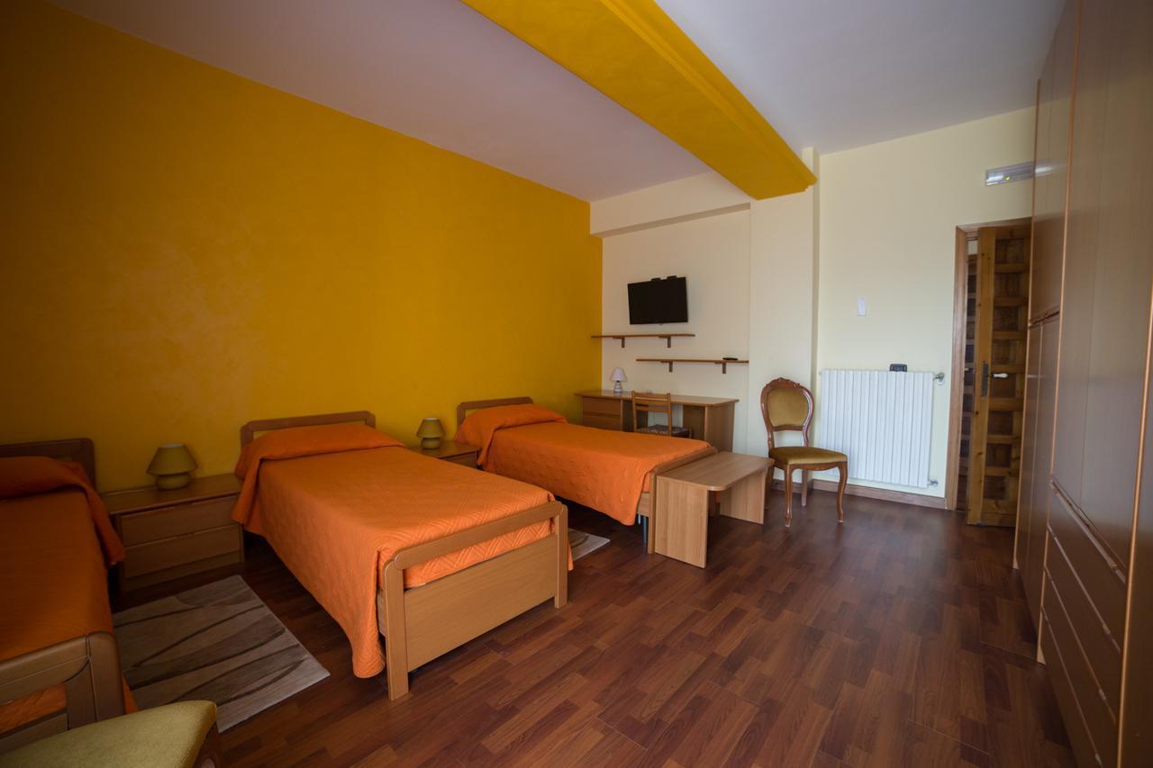 B&B Diamante Nissoria Bagian luar foto