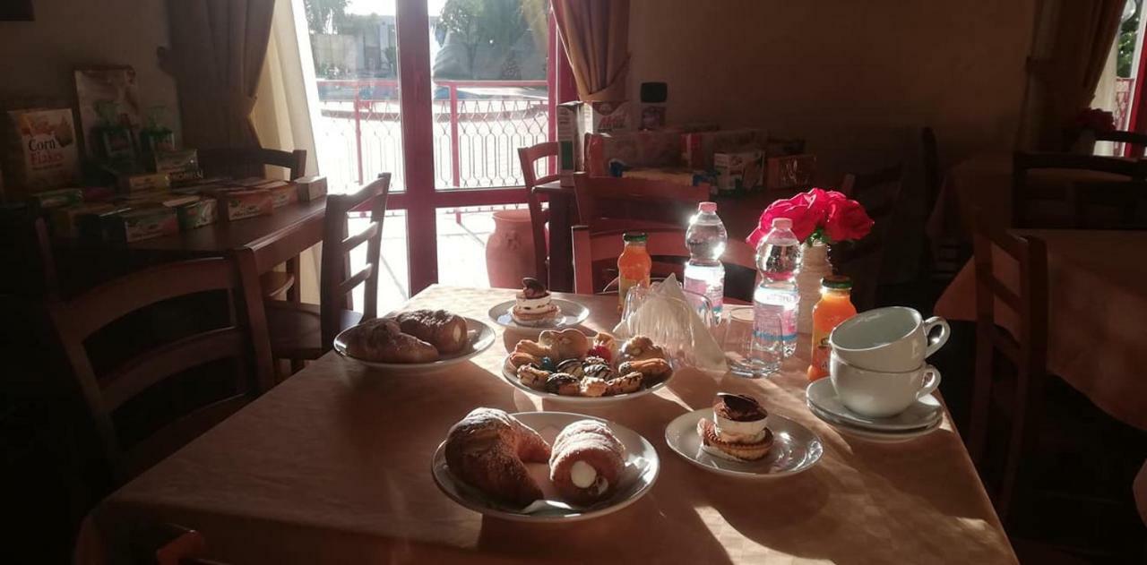 B&B Diamante Nissoria Bagian luar foto